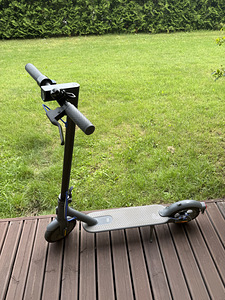 Xiaomi Mi Electric Scooter 3 (1 foto / 6)