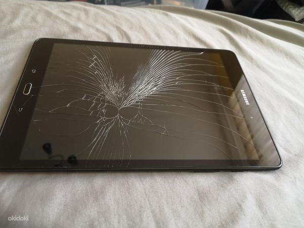 Samsung Galaxy Tab A (SM-T555) (фото #6)