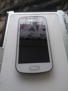 Samsung Galaxy Trend Plus S7580 (1 foto / 3)