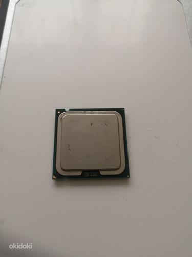 Четырехъядерный Intel Q8300 (фото #1)