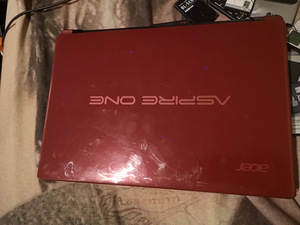 Acer Aspire One (4 foto / 5)