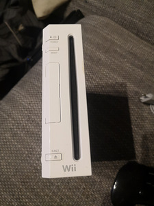 Nintendo Wii Модель RVL-001 (евро) (6 фото из 7)