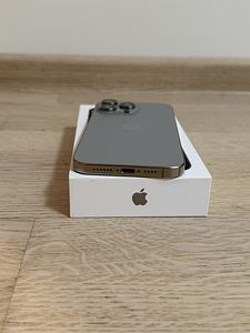 iPhone 15 Pro Max (7 фото из 8)