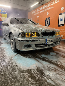 BMW E39 (1 фото из 6)