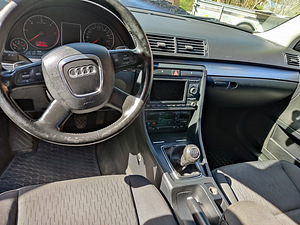 Audi A4 B7 (6 фото из 7)