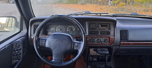 Jeep grand cherokee Laredo 4.0 131kw (1 foto / 7)