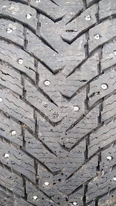 Talverehvid naasterehvid Nokian Hakkapelitta 8 SUV 245/70/16 (3 foto / 7)
