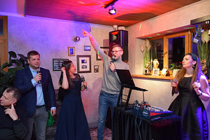 Õhtu karaokejuht, taustavokaal, elav muusika! (4 foto / 10)