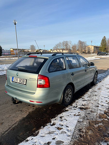 Skoda Octavia 1.2 77kV (3 foto / 11)
