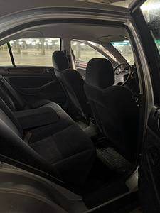 Honda Accord 2002 100kw (8 foto / 9)