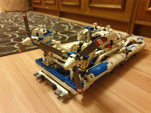 Lego technic 42025 cargo plane (2 foto / 3)