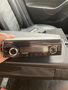 Blaupunk makk. Usb,Aux. (1 foto / 7)