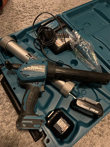 Akusilikoonipüstol Makita DCG180RAEX Nagu uus (4 foto / 8)