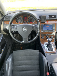 VW Passat. 2.0 D. 103kw. Автомат. 2005/12 (11 фото из 15)
