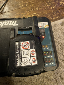 2 Makita akut. 6Ah ja 1,3Ah. (9 foto / 10)