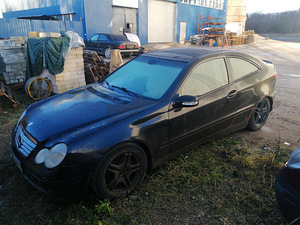 Мерседес с220 (2 фото из 2)