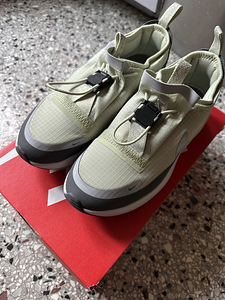 Кроссовки Nike (6 фото из 6)