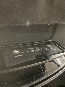 BMW f10 2012 2.0d (6 foto / 12)