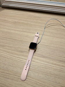 Apple watch series 5, 40mm (2 foto / 5)