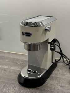 Кофемашина DeLonghi (1 фото из 7)