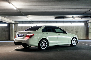 Mercedes-Benz C200 (2 foto / 7)
