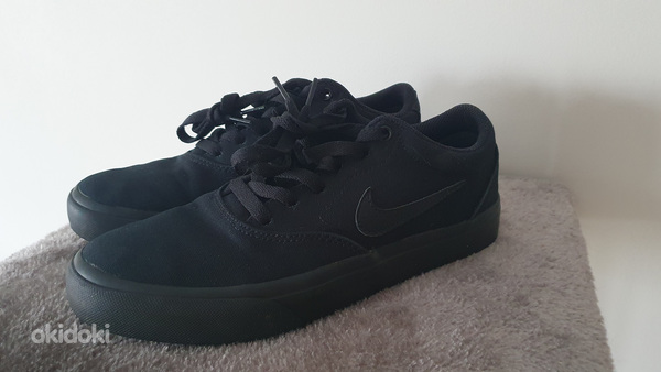 NIKE SB CHARGE