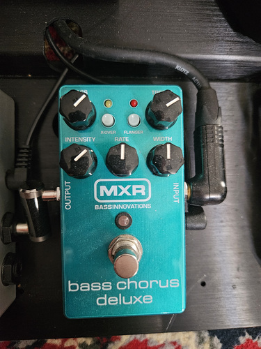 Mxr басовый хорус