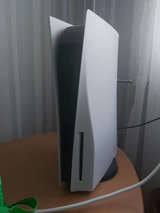 PS 5 Дисковая версия (3 фото из 3)