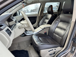 Volvo XC70 120kW 2012 (11 foto / 14)