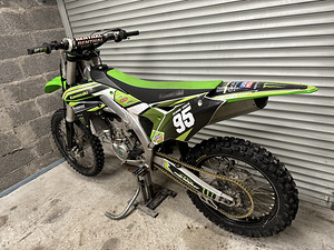 Kawasaki KX450F 2017 (2 foto / 6)