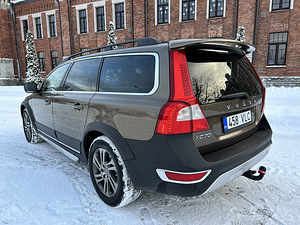 Volvo XC70 2.0 120kW 2012 (4 foto / 15)