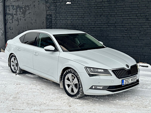 Skoda Superb Ambition Plus 1.5 TSI 110kW (2 foto / 15)