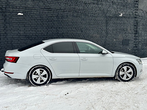 Skoda Superb Ambition Plus 1.5 TSI 110kW (4 foto / 15)