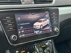 Skoda Superb Ambition Plus 1.5 TSI 110kW (14 foto / 15)