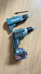 Makita dfs452 (1 foto / 1)