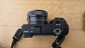 Sony A6300 + 16-50mm lens (2 foto / 4)