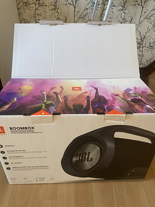 JBL BOOMBOX (2 фото из 3)