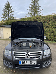 Vw Touareg 2006 v10 (12 foto / 15)
