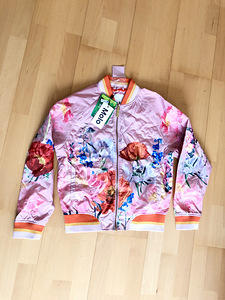 Весенняя куртка molo с цветочным принтом 164
