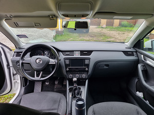 Skoda Octavia CNG (10 foto / 10)