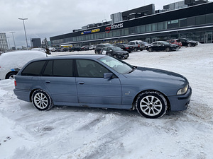 BMW 525i 141kw 2001a (6 foto / 13)