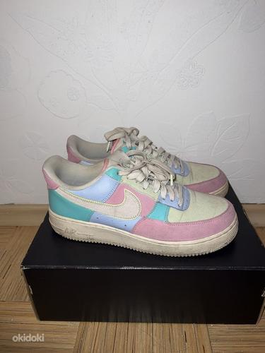 Кроссовки Nike Air Force 1 Low Easter (2018) Б / У (фото #1)