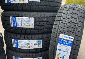 215/65/17 Sailun Ice Blazer Arctic SUV Soft Lamell 99T (1 фото из 1)
