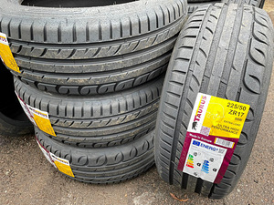 225/50/17 Taurus UHP BY MICHELIN 98W XL (1 foto / 1)