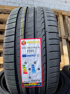 255/35/R19 Minerva F205 96Y/XL suverehvid (1 foto / 1)