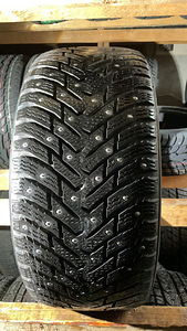 235/40/R18 Nokian Hakkapeliitta8 7mm 1TK=10€ üksik naastrehv (2 foto / 2)