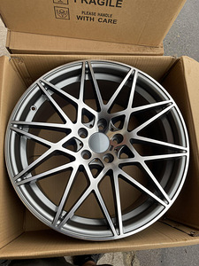 20 tolli BMW replica veljed 8.5 ET35 + 9.5ET38 5x120 72.6mm (2 foto / 2)