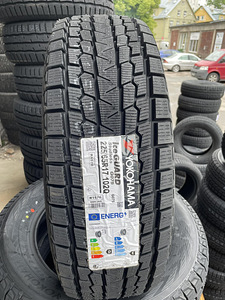 225/65/17 Yokohama Iceguard 102Q lamellrehvid (1 foto / 1)