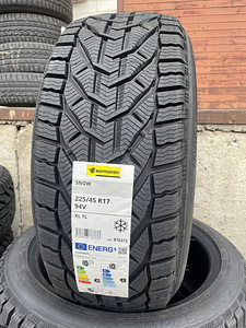 225/45/17 Kormoran Snow 94V XL lamellrehvid (1 foto / 1)