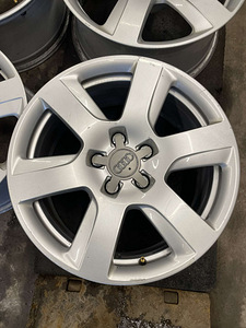 Audi veljed 5x112 17x8 ET30 (2 foto / 5)